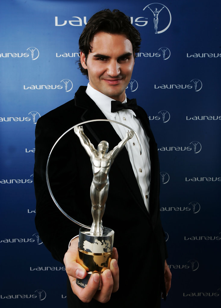 Спортсмен года по версии Laureus Academy - он же самый богатый спортсмен мира - Роджер Федерер Спортсмен года по версии Laureus Academy - он же самый богатый спортсмен мира - Роджер Федерер