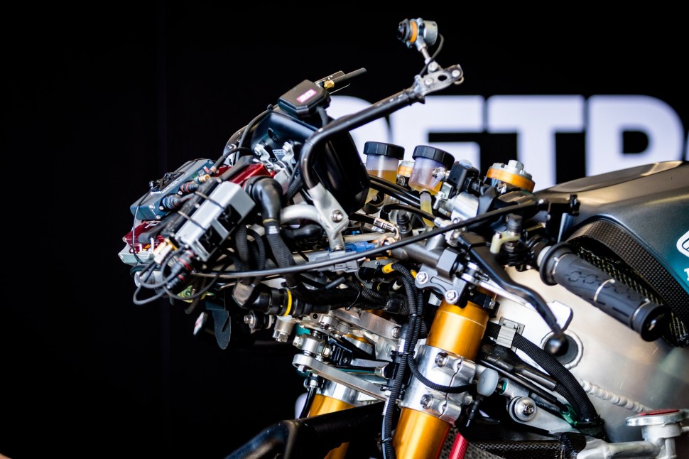 Что скрывается под пластиком Yamaha YZR-M1 (2020)? Что скрывается под пластиком Yamaha YZR-M1 (2020)?
