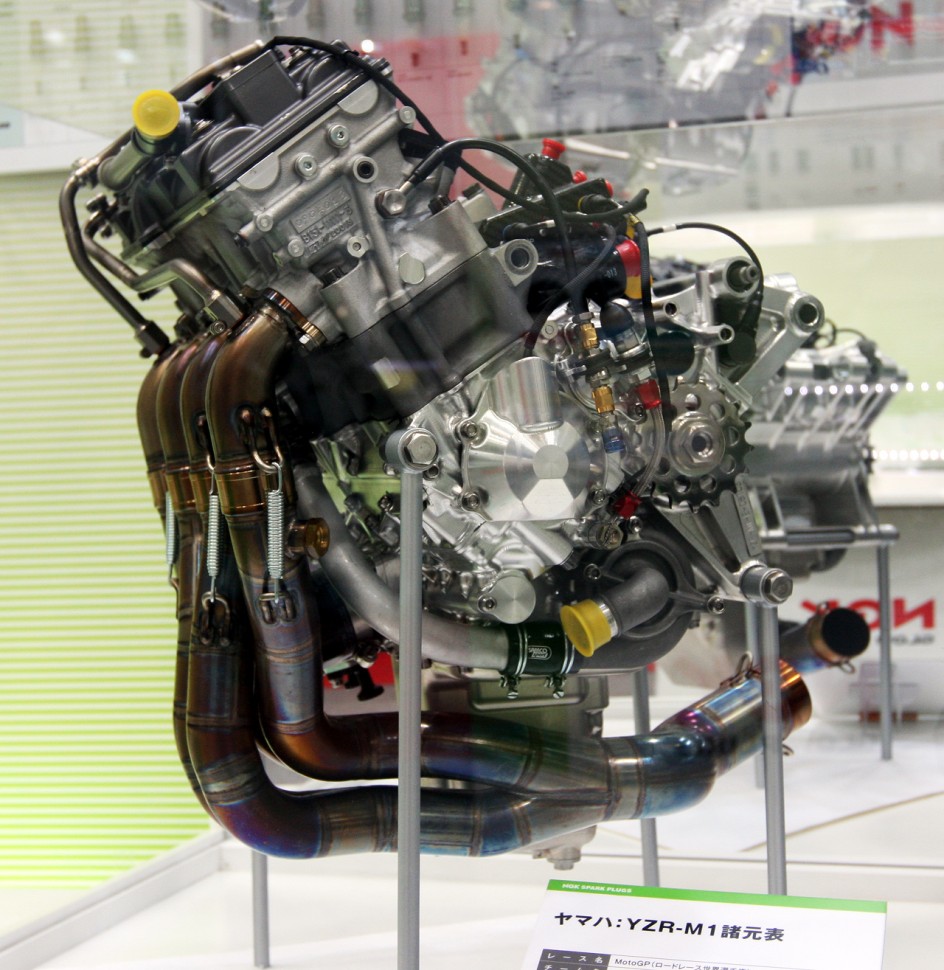 Двигатель Yamaha YZR-M1 800 куб.см. (2009) Двигатель Yamaha YZR-M1 800 куб.см. (2009)