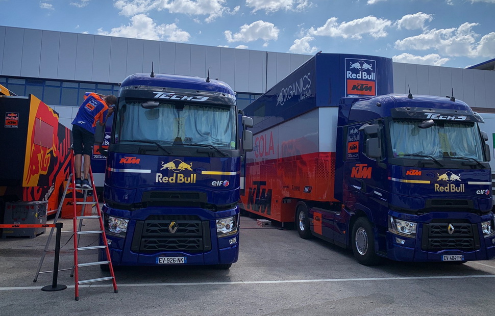 Паддок Circuito de Jerez, Red Bull Tech 3 KTM Паддок Circuito de Jerez, Red Bull Tech 3 KTM