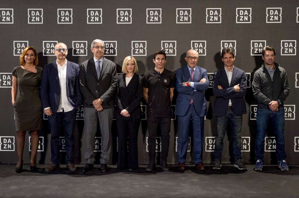А вот сегодняшняя команда DAZN А вот сегодняшняя команда DAZN