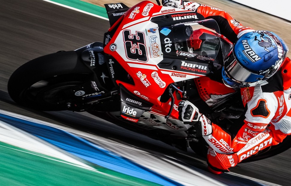 Марко Меландри на Ducati V4 R: после пары кругов просто не мог дышать! Марко Меландри на Ducati V4 R: после пары кругов просто не мог дышать!