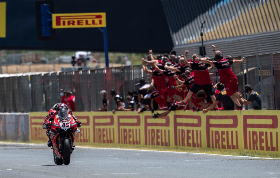 Скотт Реддинг сделал победный дубль на ESPWorldSBK Скотт Реддинг сделал победный дубль на ESPWorldSBK