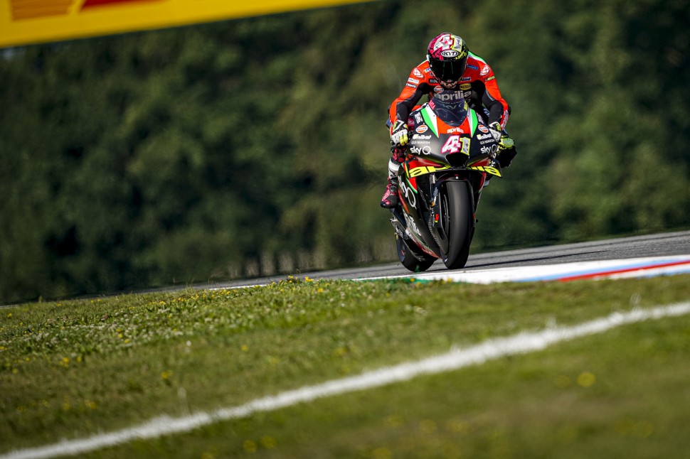 Алеш Эспаргаро, ТОП-7, Aprilia Racing Алеш Эспаргаро, ТОП-7, Aprilia Racing
