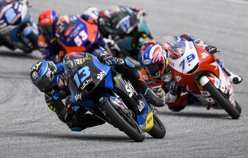 Челестино Виети из Sky Racing Team VR46 одержал первую победу в Гран-При на Red Bull Ring Челестино Виети из Sky Racing Team VR46 одержал первую победу в Гран-При на Red Bull Ring