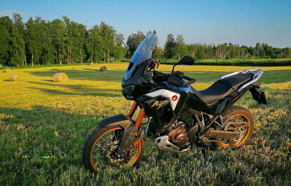 Honda CRF1100D4L Adventure Sports - дороги, конечно, ему не нужны, но... Honda CRF1100D4L Adventure Sports - дороги, конечно, ему не нужны, но...