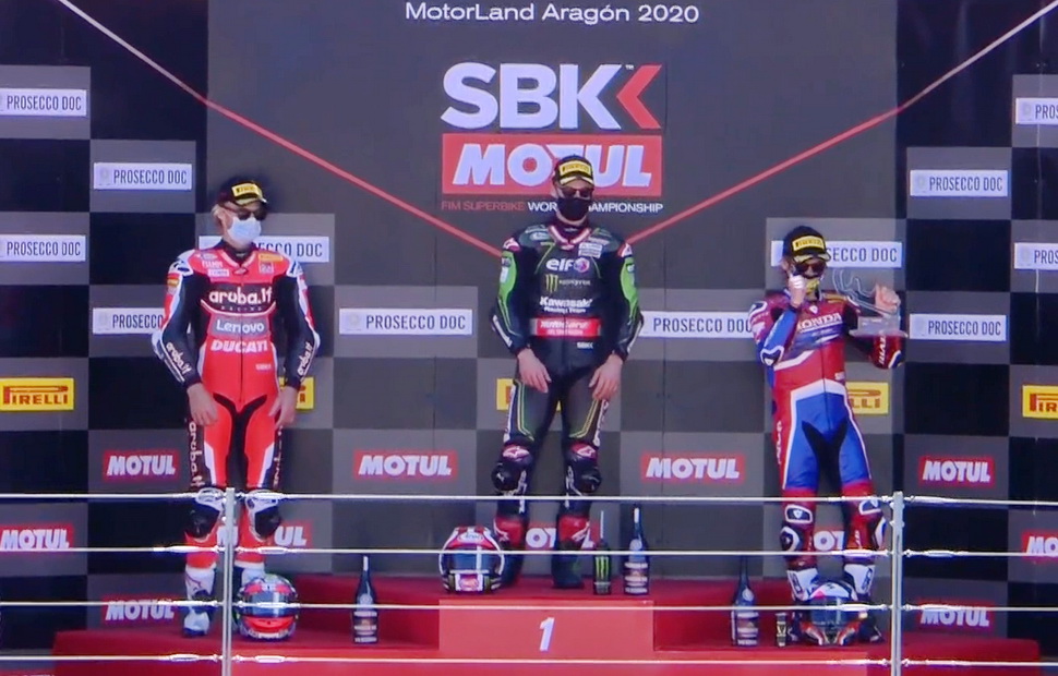 Альваро Баутиста взял первый подиум в WorldSBK на Honda CBR1000RR-R Fireblade ST Альваро Баутиста взял первый подиум в WorldSBK на Honda CBR1000RR-R Fireblade ST