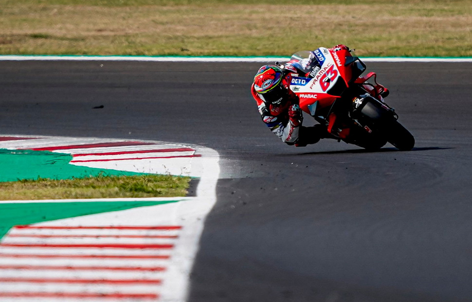Франческо Баньяя на Ducati обновил рекорд скорости Барселоны Франческо Баньяя на Ducati обновил рекорд скорости Барселоны