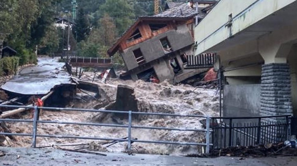 Сегодняшнее фото Sky News с границы Франции-Италии Сегодняшнее фото Sky News с границы Франции-Италии