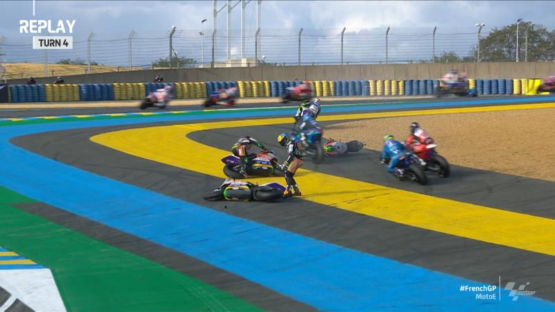 За секунду из схватки за Кубок мира MotoE выбыли три претендента из пяти За секунду из схватки за Кубок мира MotoE выбыли три претендента из пяти