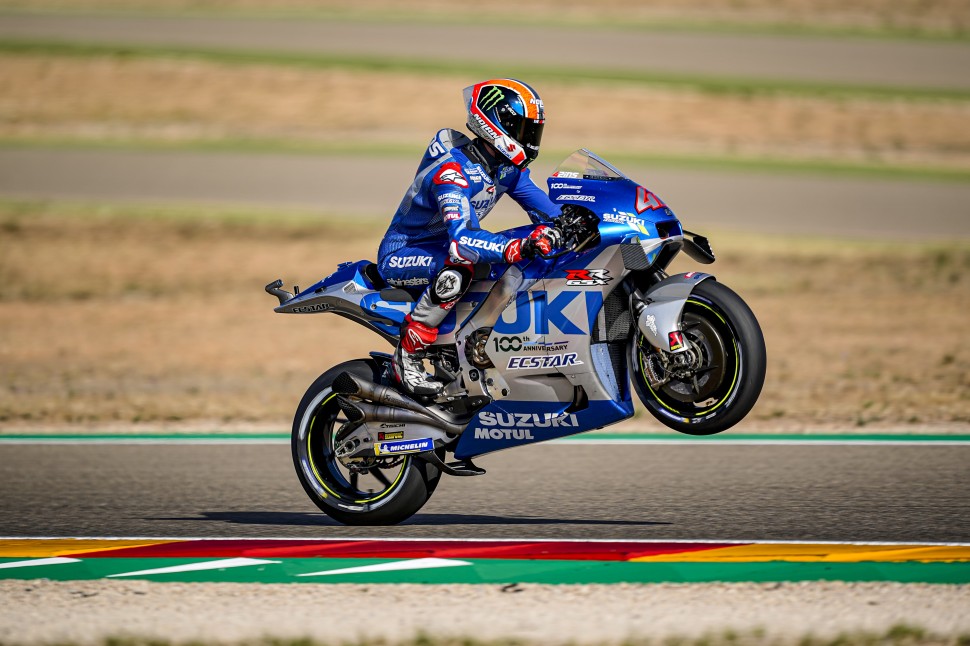 Team Suzuki Ecstar и новый GSX-RR Team Suzuki Ecstar и новый GSX-RR