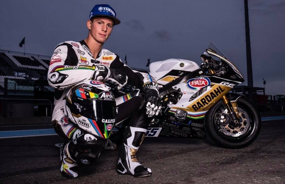 Андреа Локателли, чемпион World Supersport 2020 года Андреа Локателли, чемпион World Supersport 2020 года