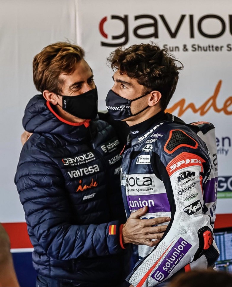 Альберт Аренас остается лидером Moto3 после Гран-При Теруэля Альберт Аренас остается лидером Moto3 после Гран-При Теруэля