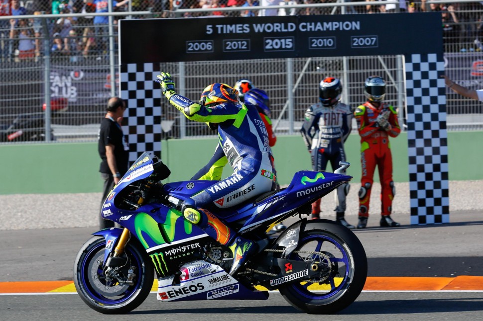 Лоренцо - чемпион 2015 года, Валентино Росси - народный чемпион MotoGP Лоренцо - чемпион 2015 года, Валентино Росси - народный чемпион MotoGP