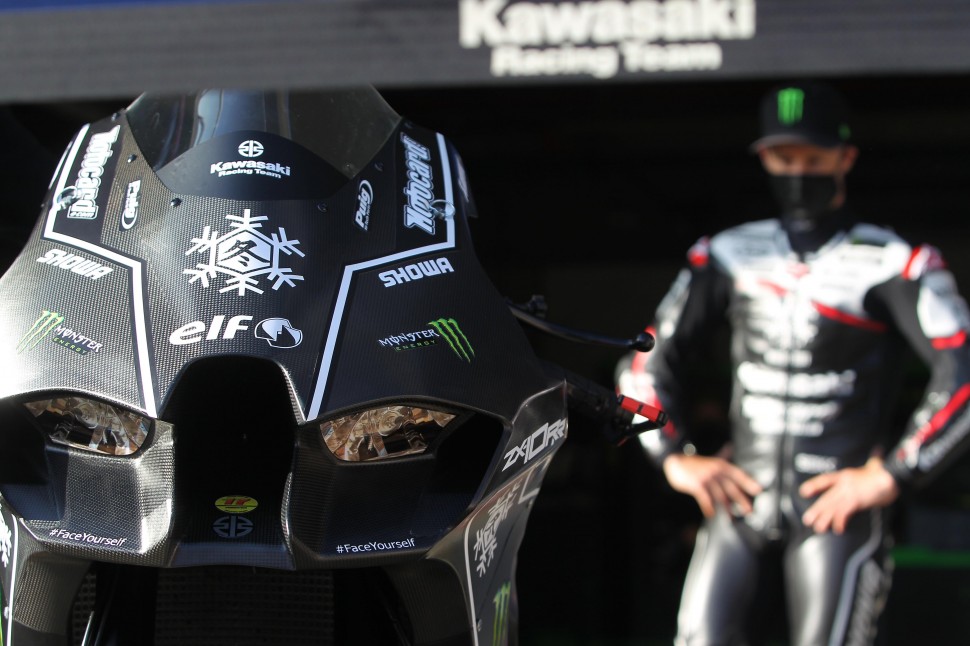 KRT показала официальный дизайн своего новенького Kawasaki ZX-10RR (2021) в Хересе KRT показала официальный дизайн своего новенького Kawasaki ZX-10RR (2021) в Хересе