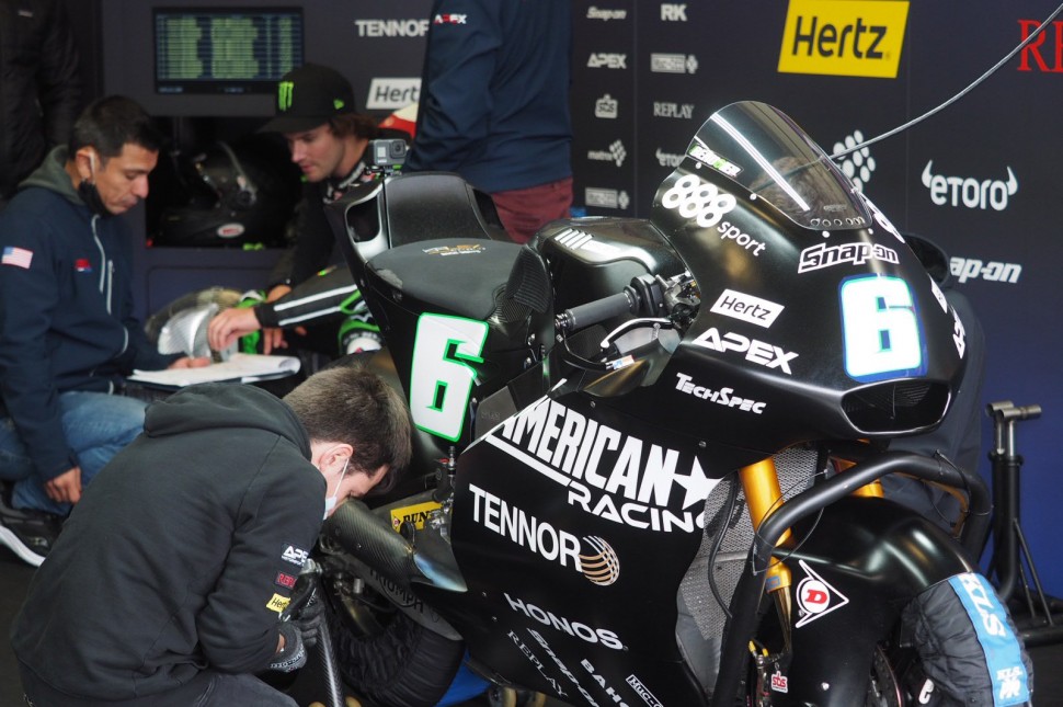 Первые фото Камерона Бобье в седле прототипа Moto2 - тесты на Circuito de Jerez Первые фото Камерона Бобье в седле прототипа Moto2 - тесты на Circuito de Jerez