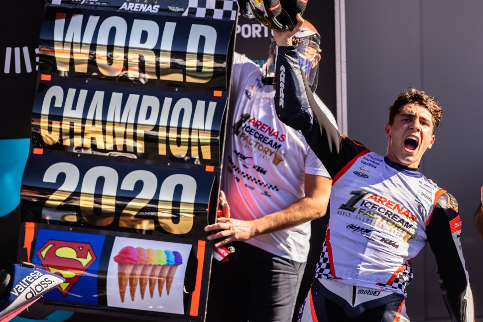 Альберт Аренас - чемпион Moto3 2020 года, команда Aspar Racing (KTM) Альберт Аренас - чемпион Moto3 2020 года, команда Aspar Racing (KTM)
