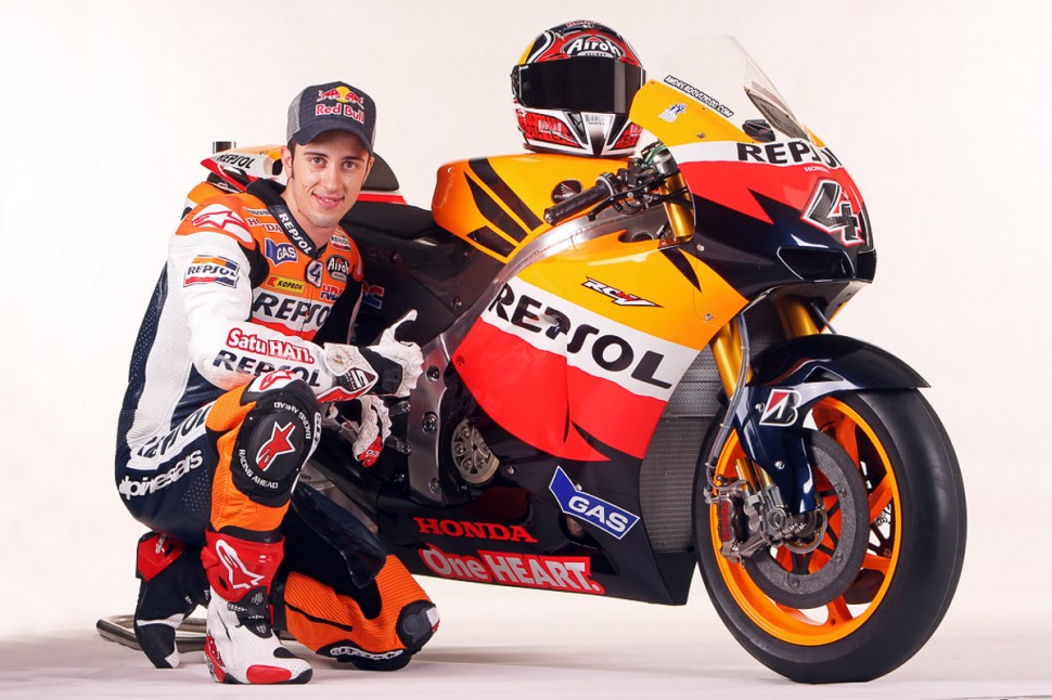 Андреа Довициозо в Repsol Honda, 2011 год Андреа Довициозо в Repsol Honda, 2011 год