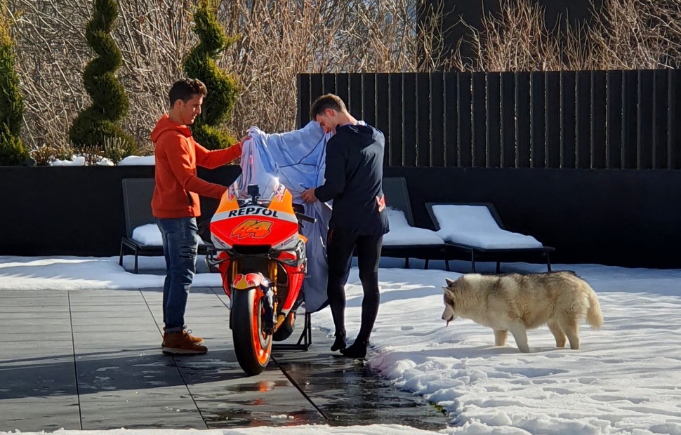 Пол Эспаргаро и Honda RC213V - первый контакт Пол Эспаргаро и Honda RC213V - первый контакт