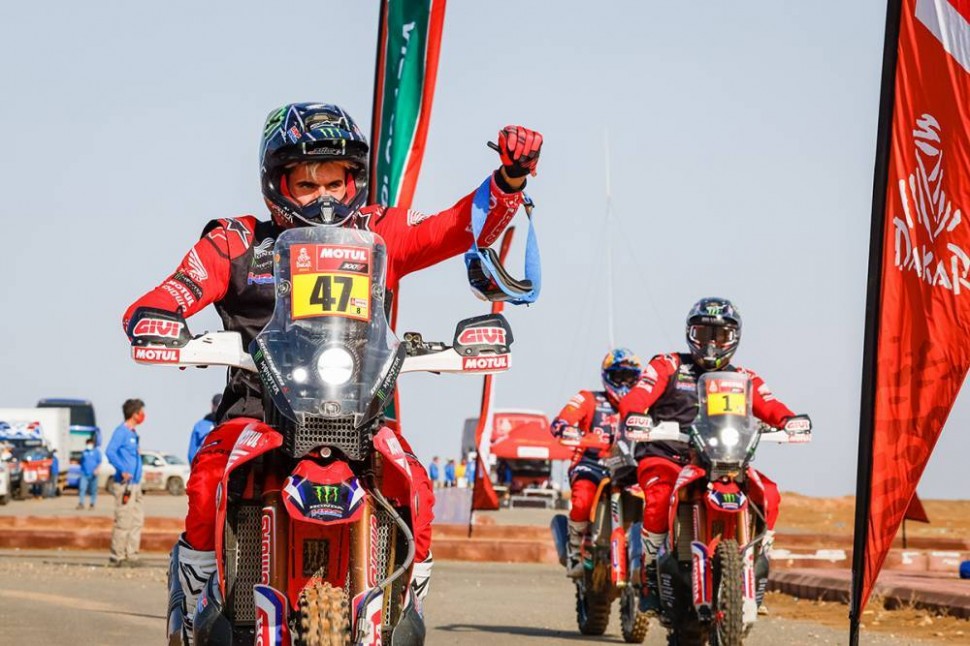 Кевин Беньявидес, Monster Energy Honda Team и Рики Брабек на 1-2 местах Кевин Беньявидес, Monster Energy Honda Team и Рики Брабек на 1-2 местах