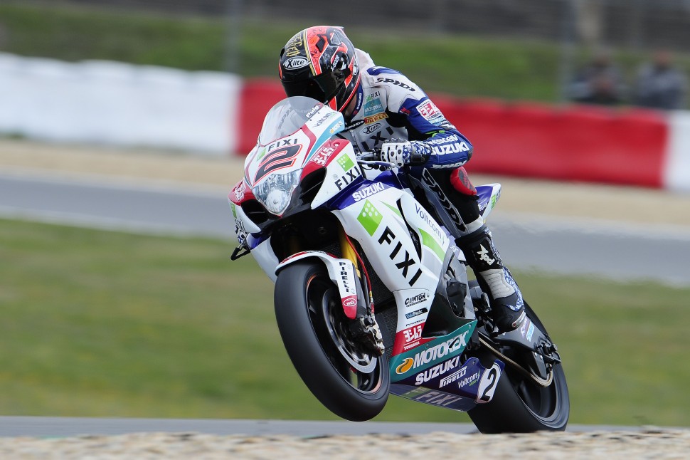 Леон Камье на борту Crescent Suzuki GSX-R1000 Леон Камье на борту Crescent Suzuki GSX-R1000