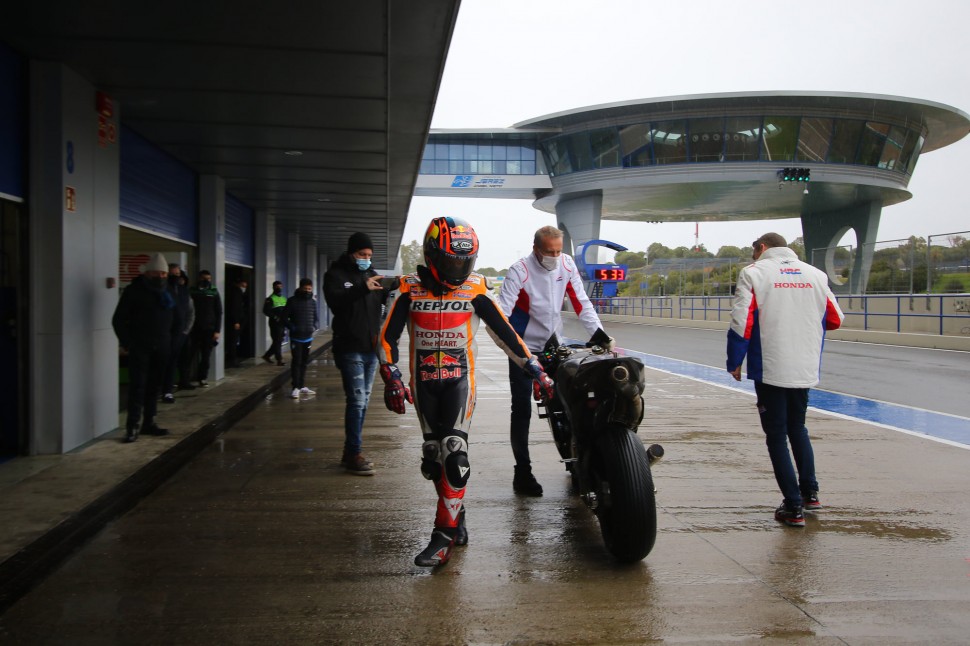 Новый Honda RC213V модели 2021 года пока тестировал только Штефан Новый Honda RC213V модели 2021 года пока тестировал только Штефан