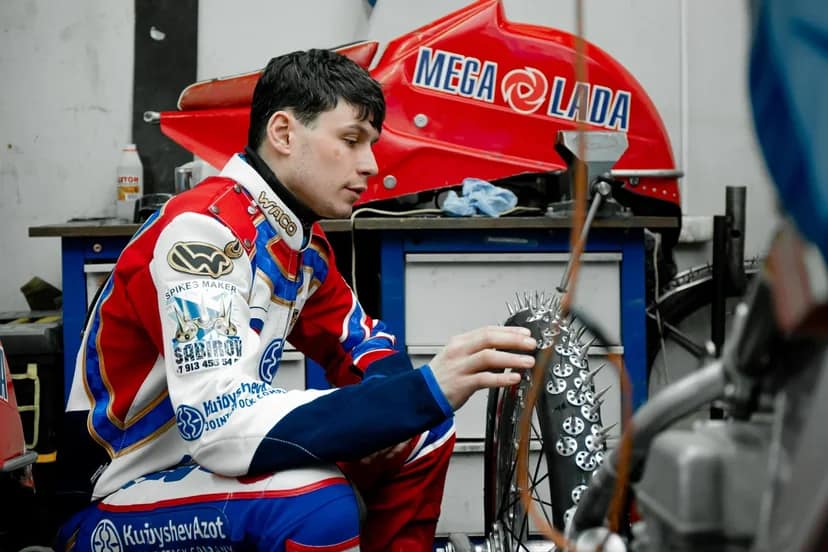 Игорь Кононов готовится к финалу FIM Ice Speedway Gladiators 2021, Тольятти Игорь Кононов готовится к финалу FIM Ice Speedway Gladiators 2021, Тольятти