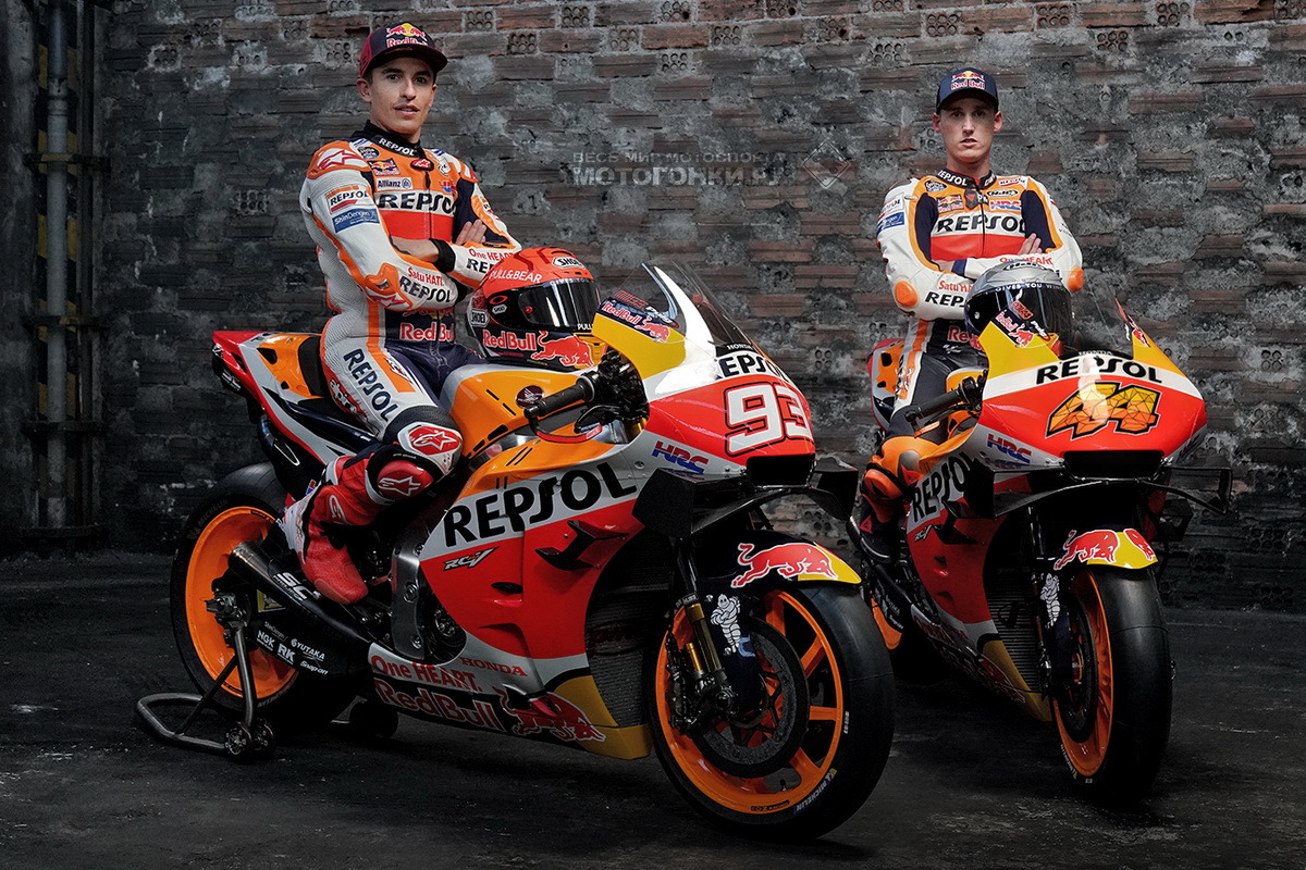 Марк Маркес и Пол Эспаргаро в цветах Repsol Honda (2021) Марк Маркес и Пол Эспаргаро в цветах Repsol Honda (2021)