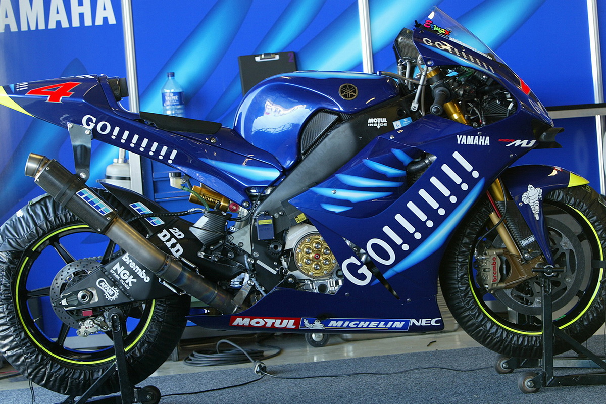 Yamaha YZR-M1 (0WN3) 2003 года Yamaha YZR-M1 (0WN3) 2003 года