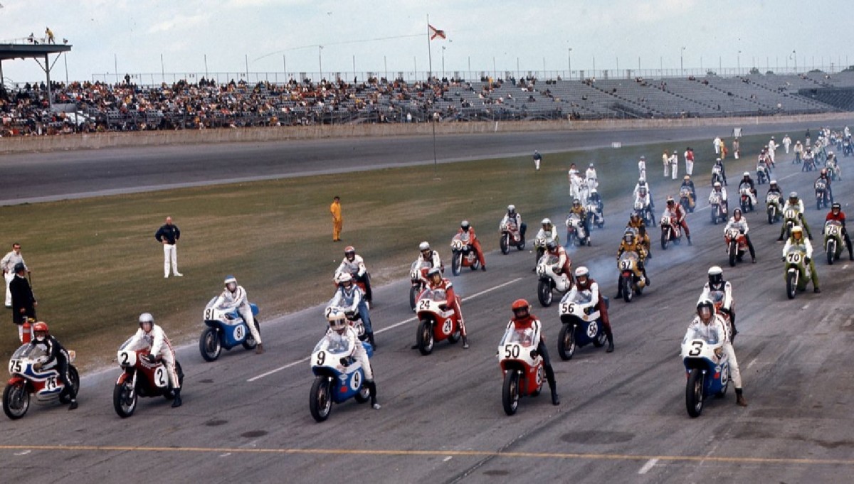 Так выглядел старт Daytona 200 полвека назад, в 1970 году Так выглядел старт Daytona 200 полвека назад, в 1970 году