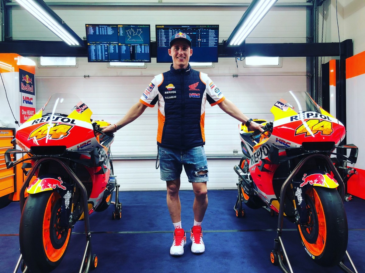 Пол Эспаргаро в нетрепении перед началом тестов IRTA MotoGP в Катаре - его новые малышки Пол Эспаргаро в нетрепении перед началом тестов IRTA MotoGP в Катаре - его новые малышки