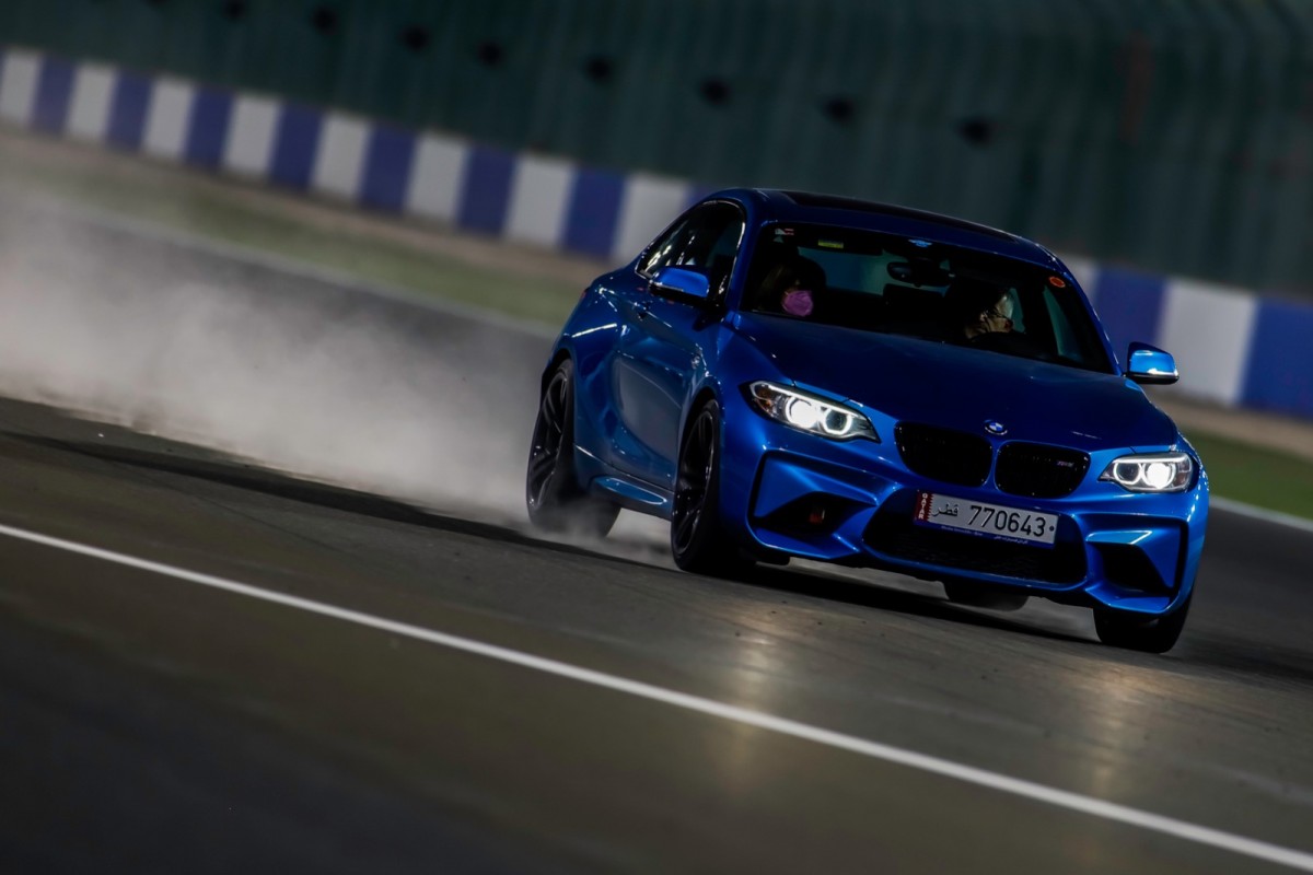 Клубы пыли из-под колес - это суть Losail International Circuit! Клубы пыли из-под колес - это суть Losail International Circuit!