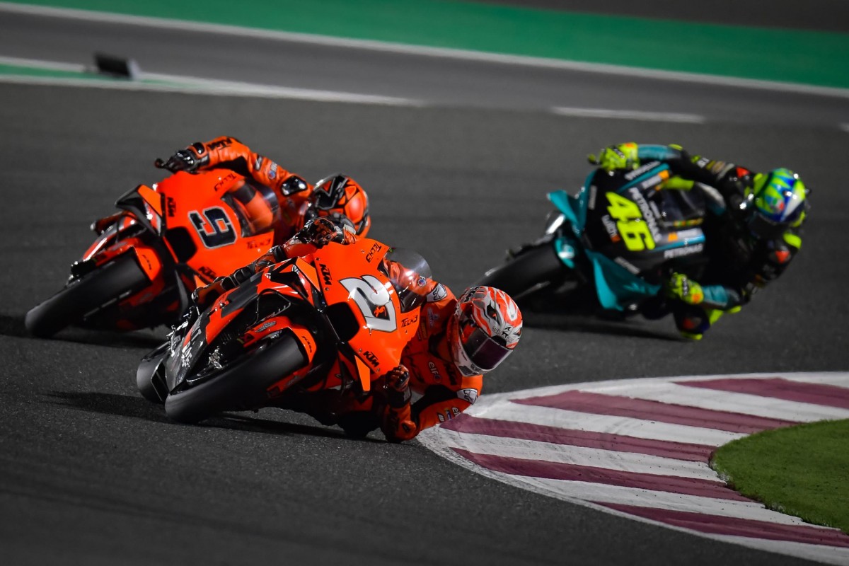 Валентино Росси и командам KTM не удалось найти решение для своих проблем в Катаре Валентино Росси и командам KTM не удалось найти решение для своих проблем в Катаре