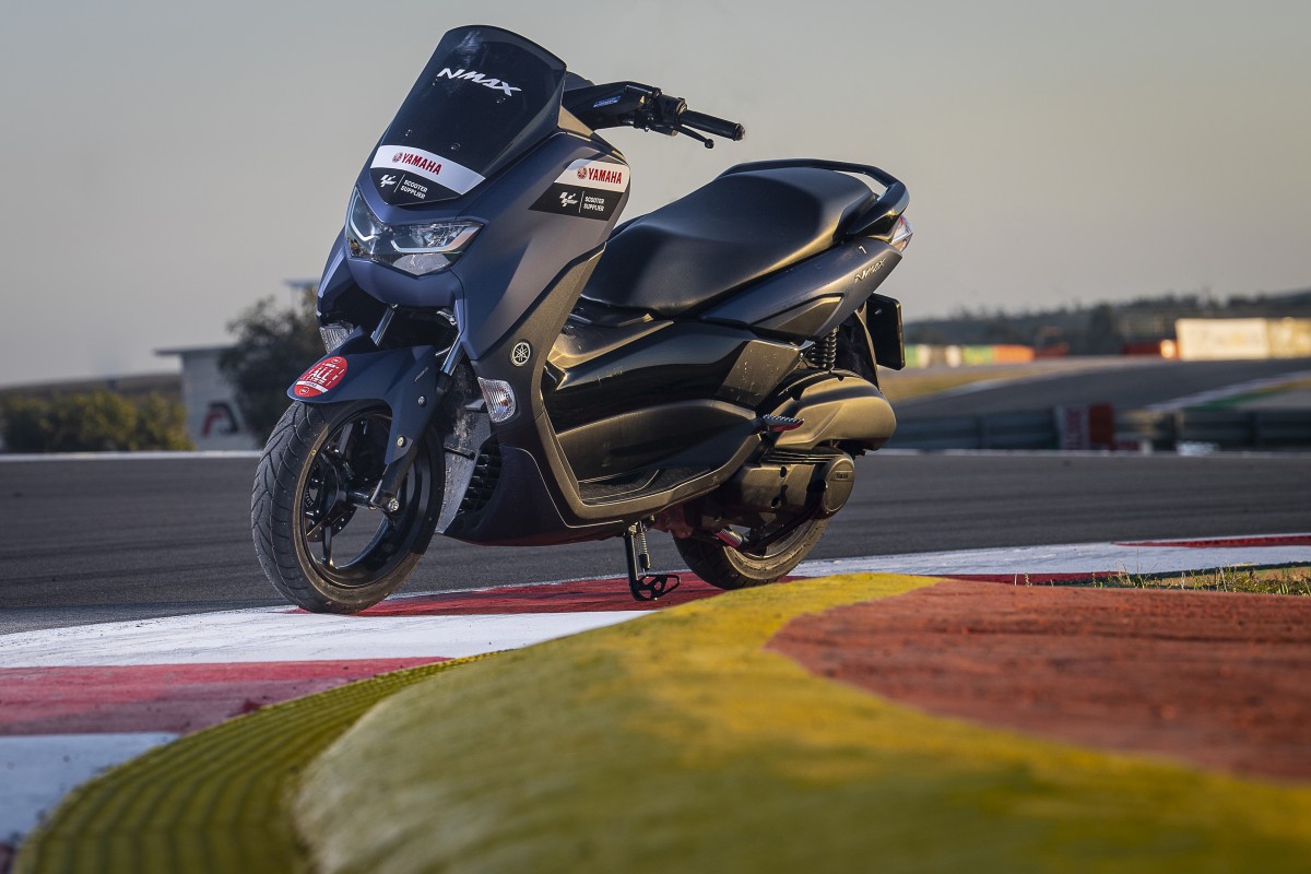 Yamaha Nmax 125 - официальный скутер чемпионата мира по MotoGP Yamaha Nmax 125 - официальный скутер чемпионата мира по MotoGP