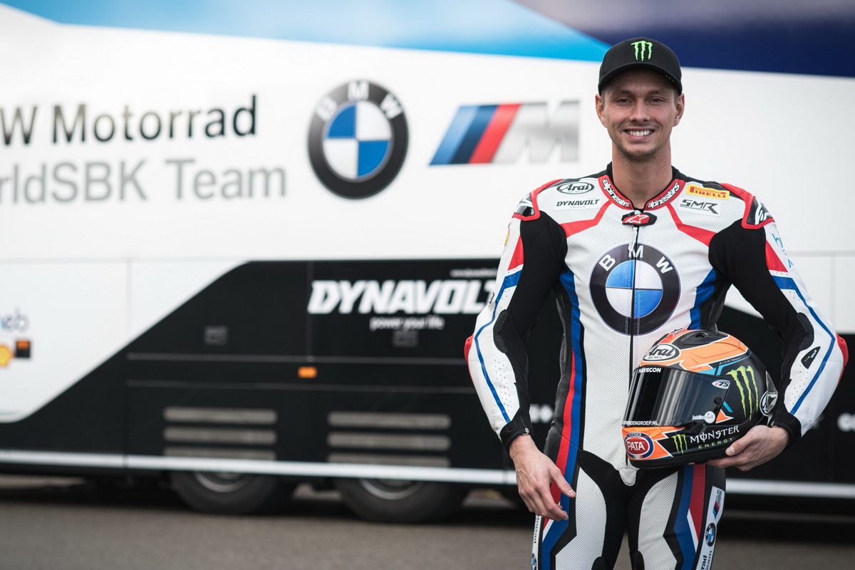 Мики Ван дер Марк теперь в заводской команде BMW Motorrad Мики Ван дер Марк теперь в заводской команде BMW Motorrad