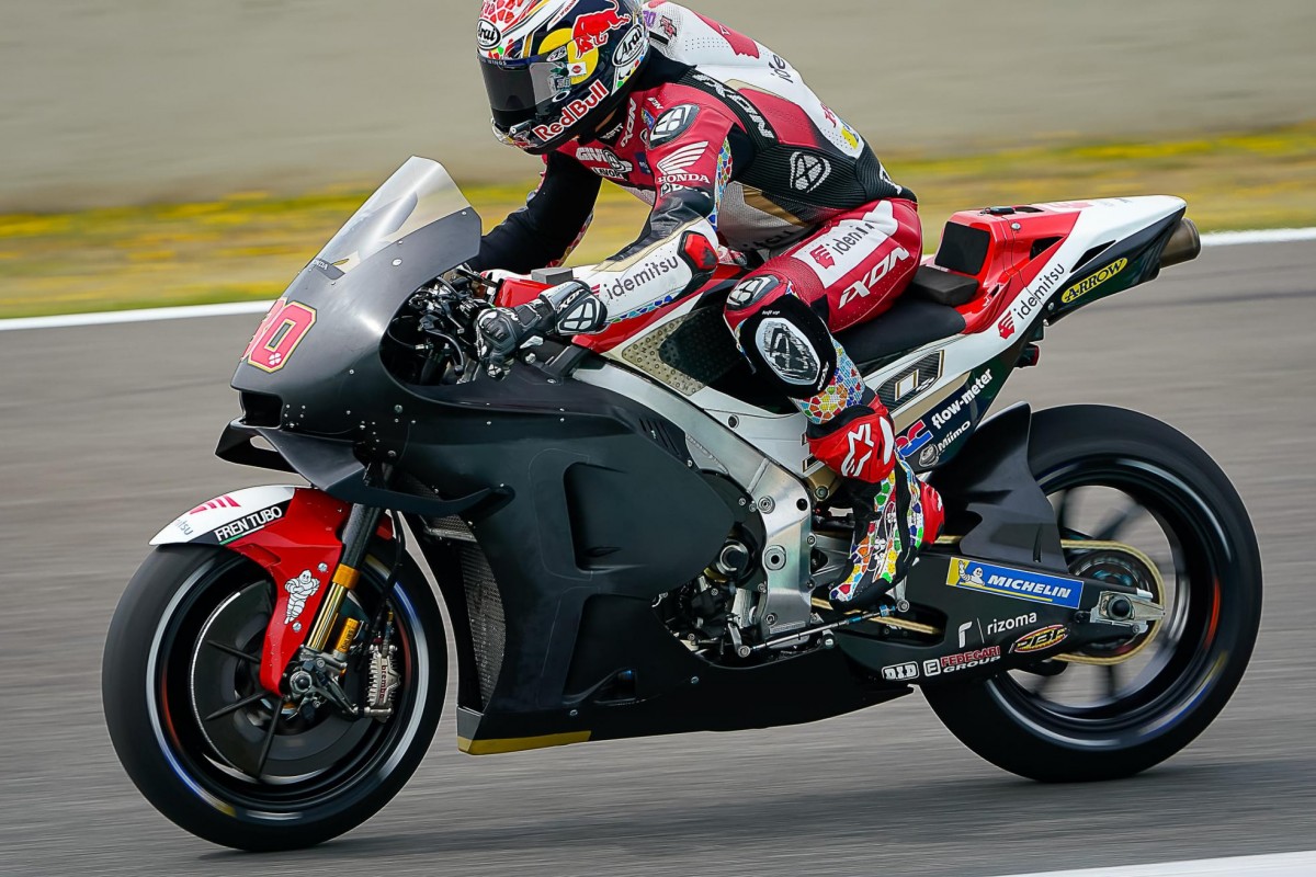Такааки Накагами из LCR Honda на принципиально ином Honda RC213V Такааки Накагами из LCR Honda на принципиально ином Honda RC213V