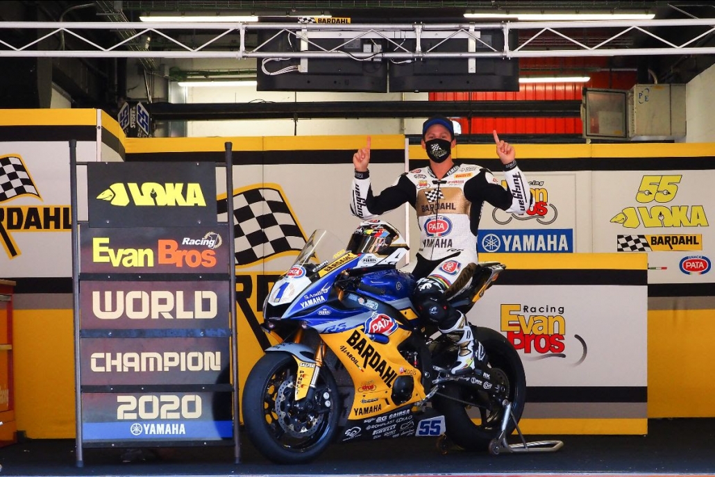 Чемпион World Supersport 2020 Андреа Локателли Чемпион World Supersport 2020 Андреа Локателли