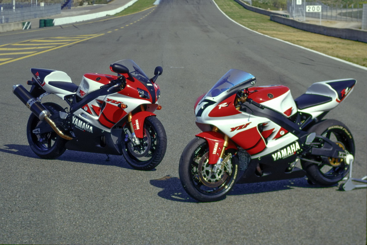 Легендарный Yamaha YZR-R7 1999 года Легендарный Yamaha YZR-R7 1999 года