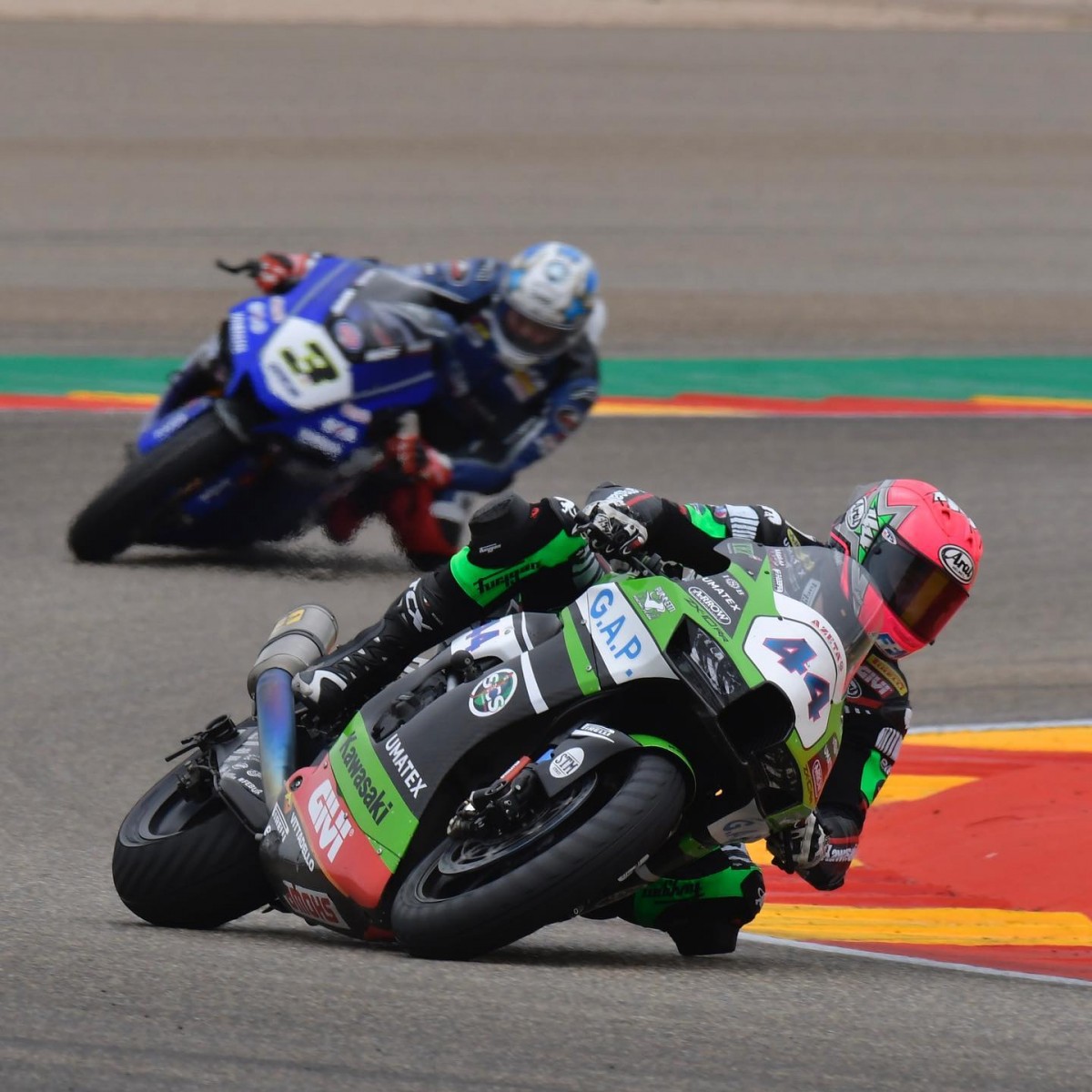 Новобранцы WorldSBK: Лукас Маяс и Кота Нозане Новобранцы WorldSBK: Лукас Маяс и Кота Нозане