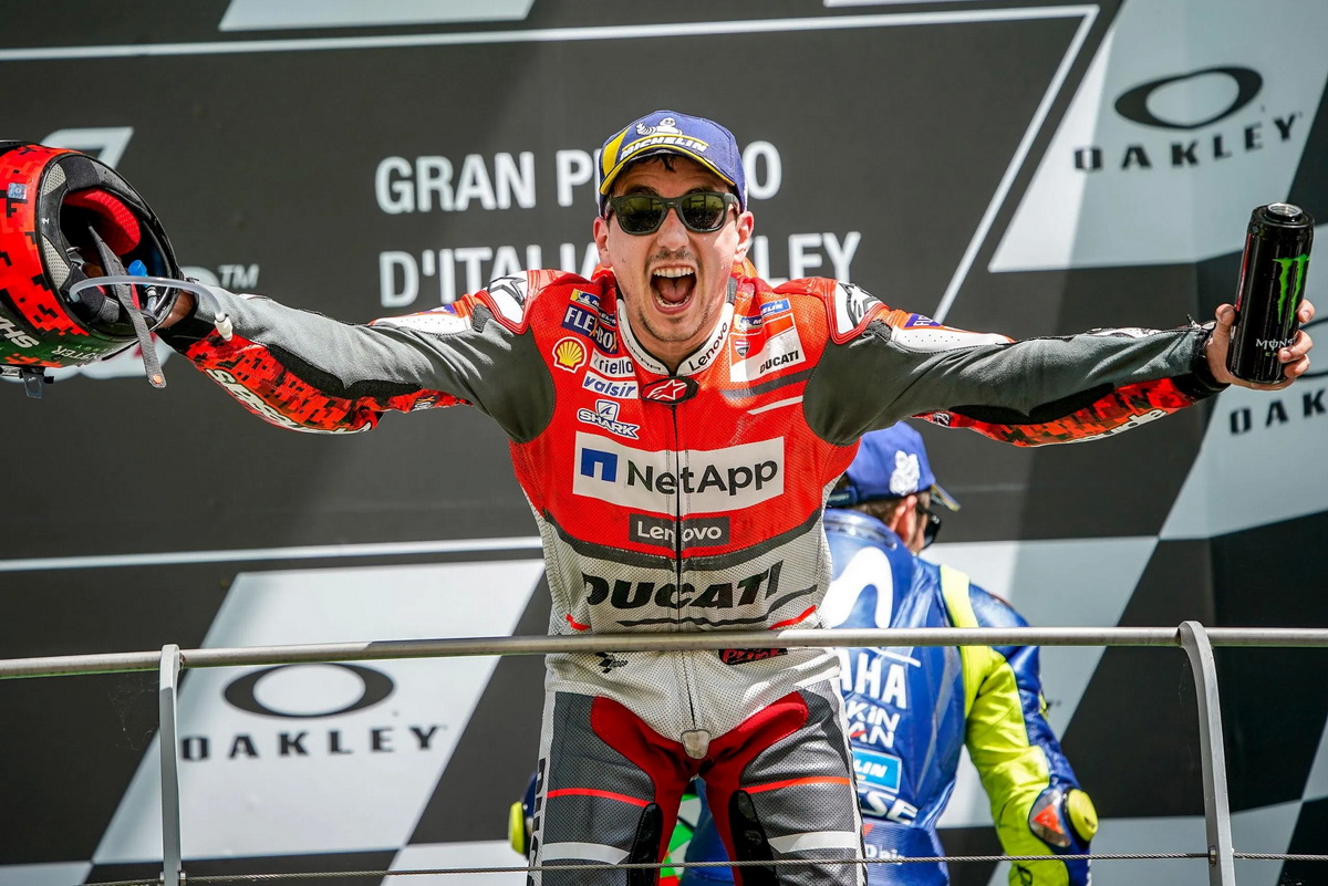 Хорхе Лоренцо выиграл Гран-При Италии для Ducati... в качестве пощечины Хорхе Лоренцо выиграл Гран-При Италии для Ducati... в качестве пощечины