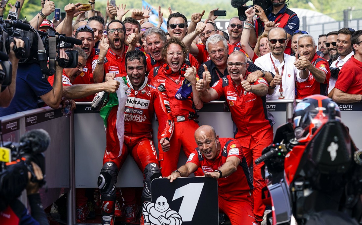 Данило Петруччи выиграл Гран-При Италии на Ducati в 2019 Данило Петруччи выиграл Гран-При Италии на Ducati в 2019