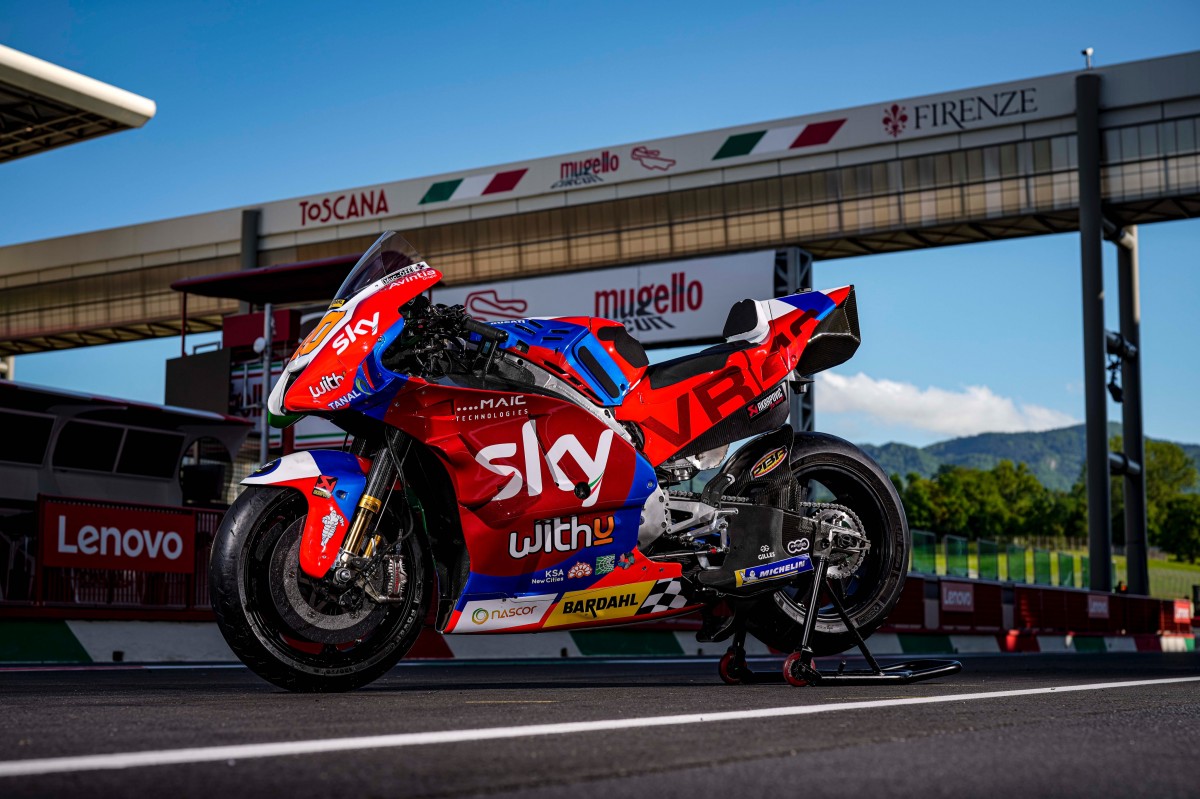 Домашние цвета Sky Racing Team VR46, Муджелло, Гран-При Италии Домашние цвета Sky Racing Team VR46, Муджелло, Гран-При Италии