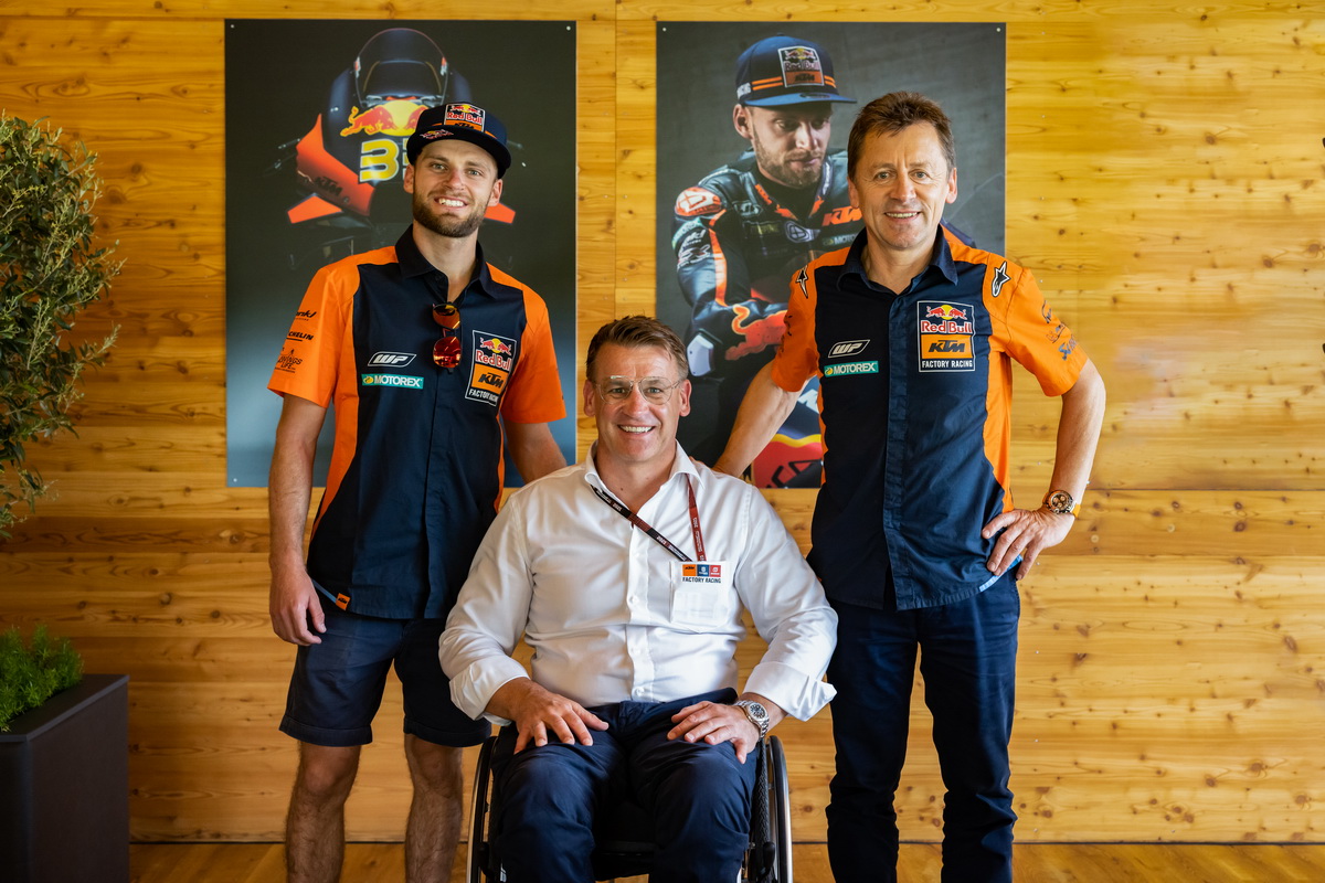 Брад Биндер получил продление контракта с KTM Factory Racing до 2024 года Брад Биндер получил продление контракта с KTM Factory Racing до 2024 года