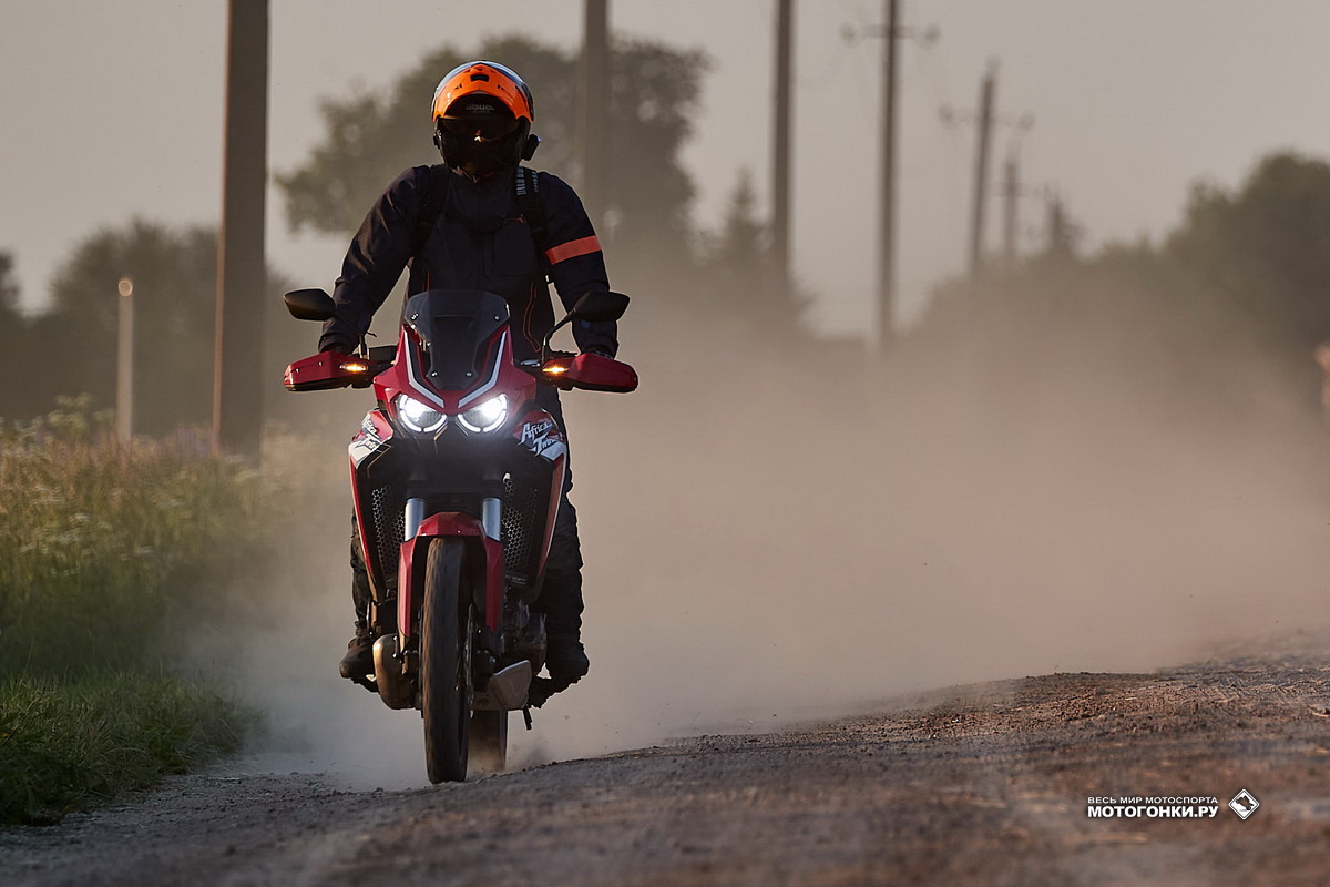 Тест-драйв Honda CRF1100L Africa Twin (2021) Тест-драйв Honda CRF1100L Africa Twin (2021)