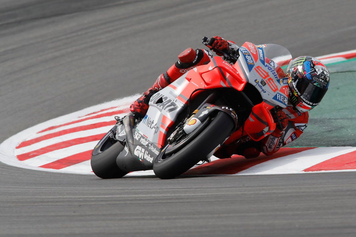 Абсолютный рекорд круга Circuit de Barcelona-Catalunya пока еще принадлежит Хорхе Лоренцо на Ducati Абсолютный рекорд круга Circuit de Barcelona-Catalunya пока еще принадлежит Хорхе Лоренцо на Ducati