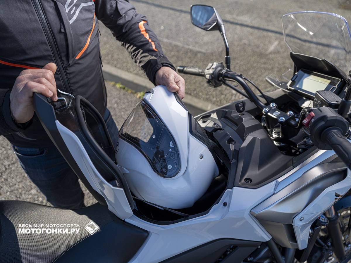 Бардачок Honda NC750X (2021) и правильная позиция шлема в нем Бардачок Honda NC750X (2021) и правильная позиция шлема в нем