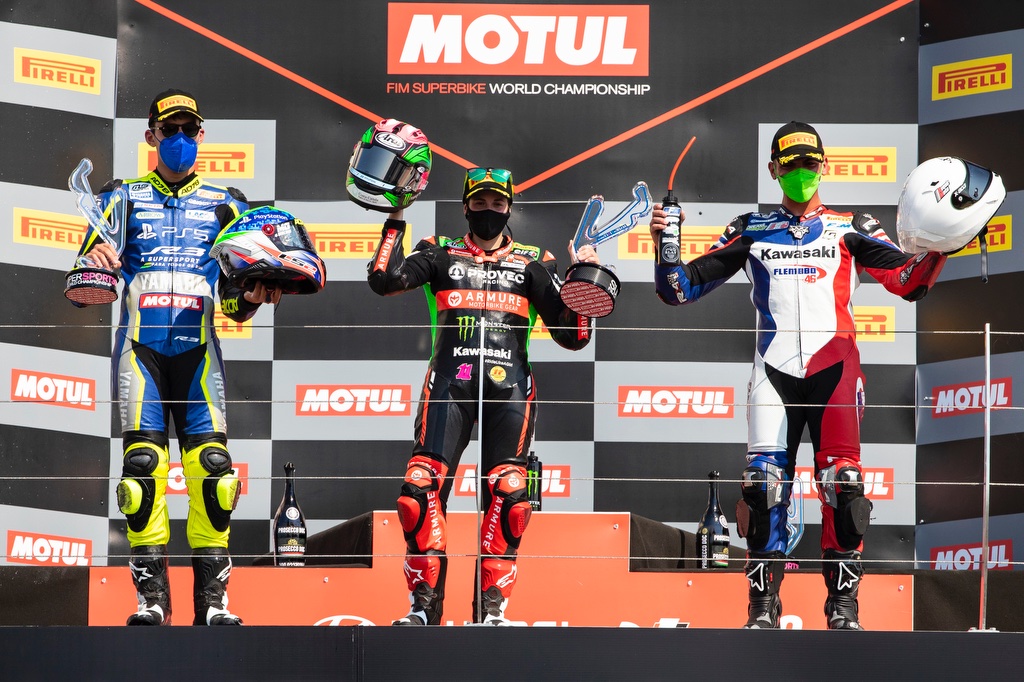 Подиум воскресной гонки World Supersport 300 Подиум воскресной гонки World Supersport 300