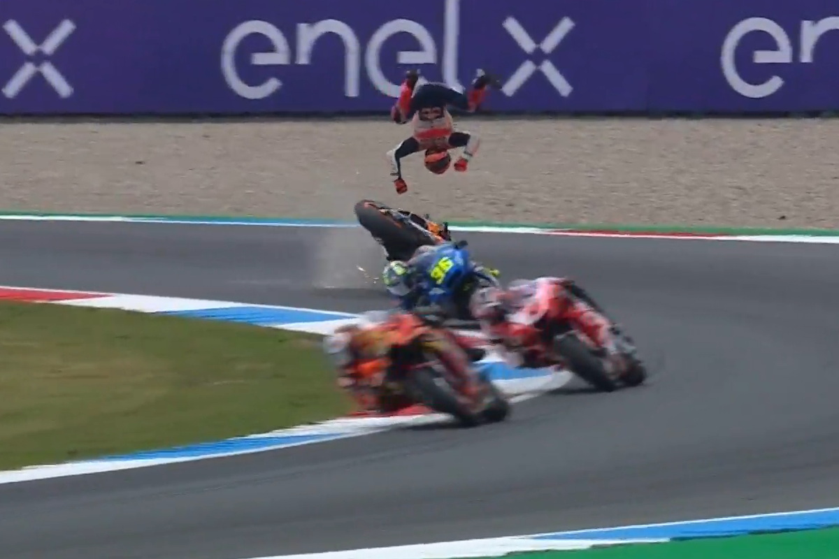 Хайсайд Марка Маркеса в 10-м повороте TT Circuit Assen Хайсайд Марка Маркеса в 10-м повороте TT Circuit Assen