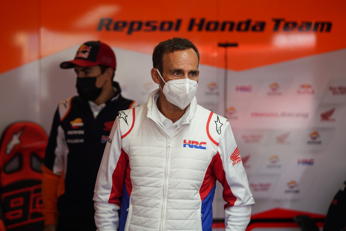 Альберто Пуч, босс Repsol Honda Team Альберто Пуч, босс Repsol Honda Team