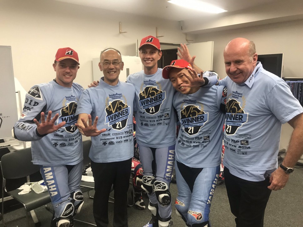 Yamaha Factory Racing Team была победителем всего час после финиша Yamaha Factory Racing Team была победителем всего час после финиша